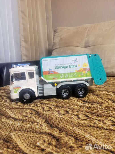 Мусоровоз игрушка
