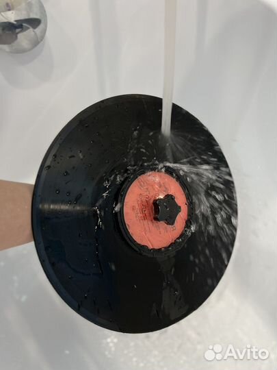 Зажимы для мойки виниловых пластинок дома