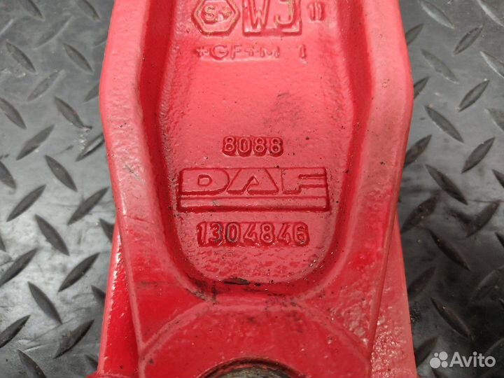 Кронштейн торсиона кабины правый