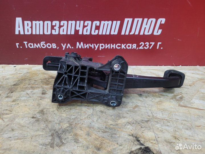 Педаль сцепления LADA X-Ray
