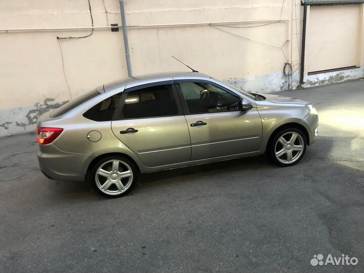 LADA Granta 1.6 МТ, 2020, 220 000 км