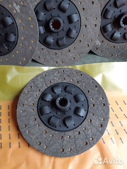 Диск сцепления 182,184