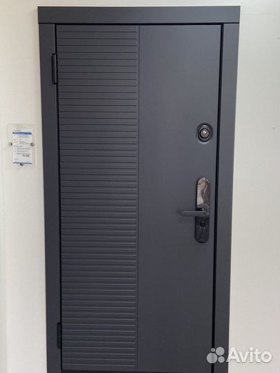 Двери входные и межкомнатные
