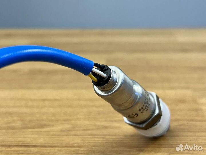 Кислородный датчик лямбда зонд Mazda PE01-18-8G1A