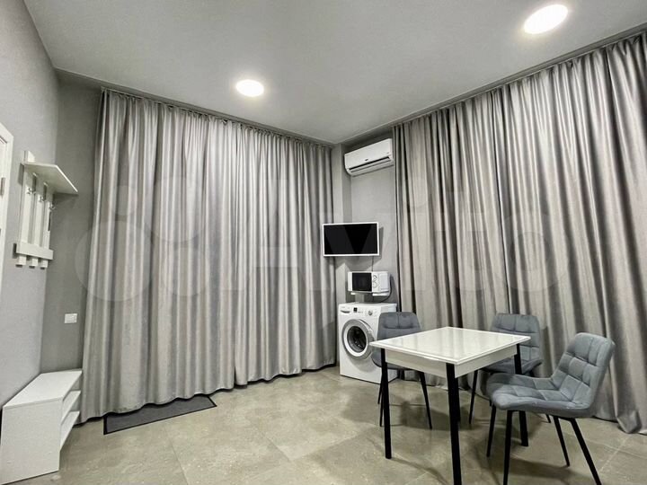 2-к. квартира, 60 м², 1/6 эт.