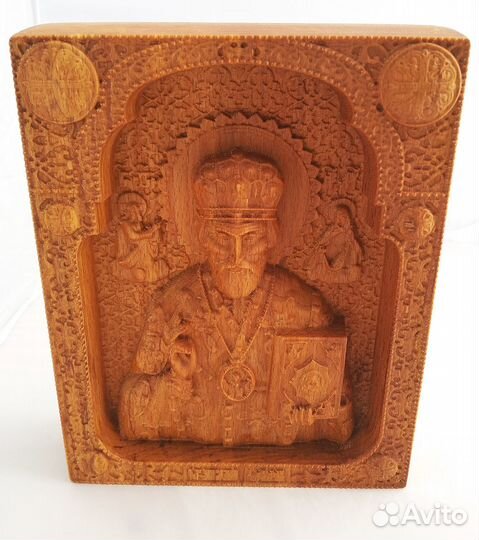 Икона деревянная резная 
