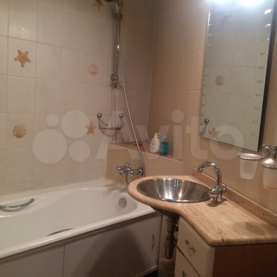 2-к. квартира, 43 м², 5/5 эт.