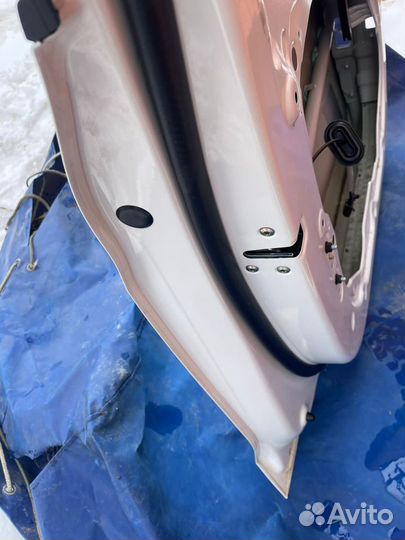 Левая передняя дверь kia к5