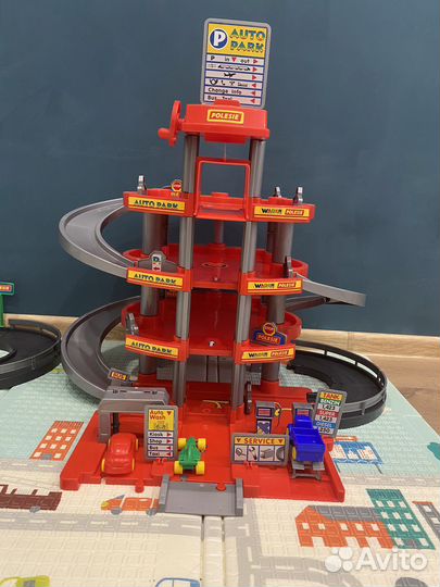 Трек парковка Полесье