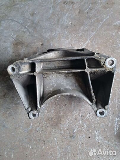 Кронштейн АКПП на BMW E65 E66