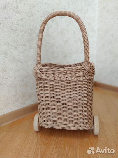 Плетеная сумка-тележка для игрушек