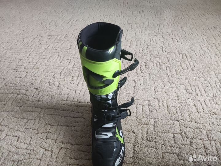 Мотоботы leatt