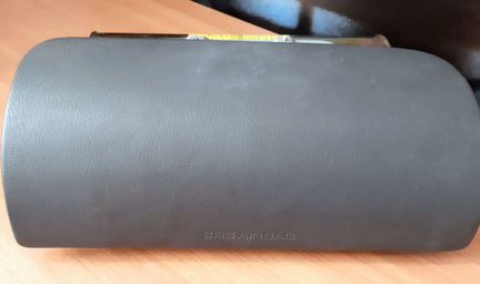 Подушка безопасности пассажира Mazda 323