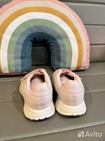 Кроссовки adidas 26-27 для девочки