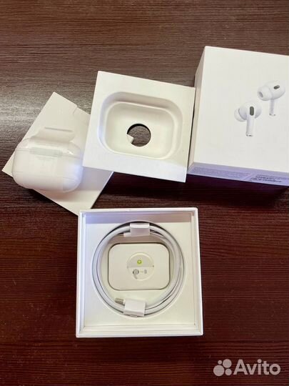 Apple AirPods Pro 2 (2023)