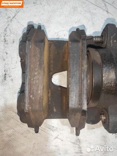 Суппорт тормозной передний правый Volkswagen Golf