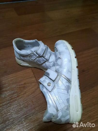 Ботинки, кроссовки 34 р-р