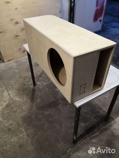 Сабвуфер момо ares 12