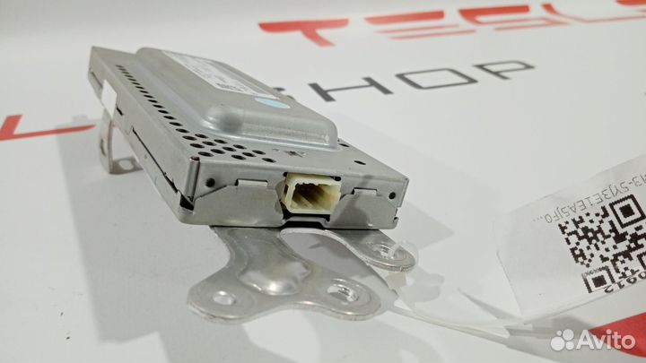 Радио FM/HD/XM Tesla Model 3 2019 1079749-00-D