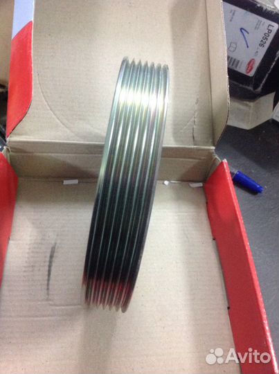 Ременный шкив коленчатого вала на Citroen c5