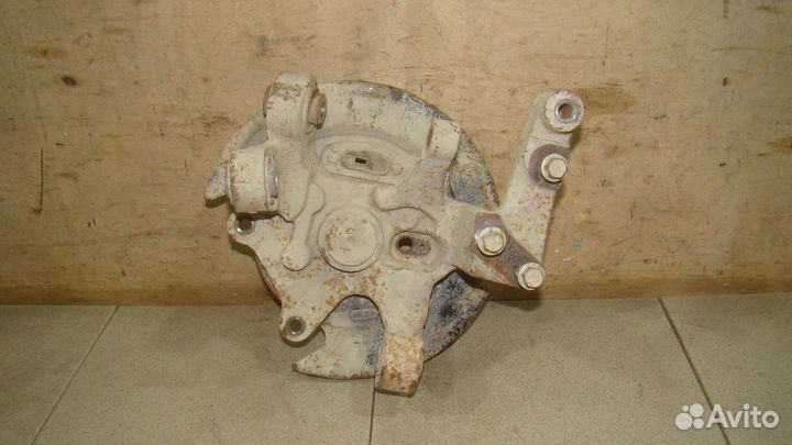 Кулак поворотный задний правый Ssang Yong Actyon