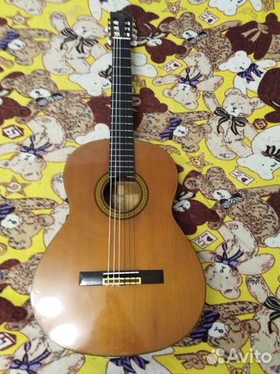 Классическая гитара Yamaha C-200