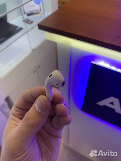 Apple AirPods 1-го поколения