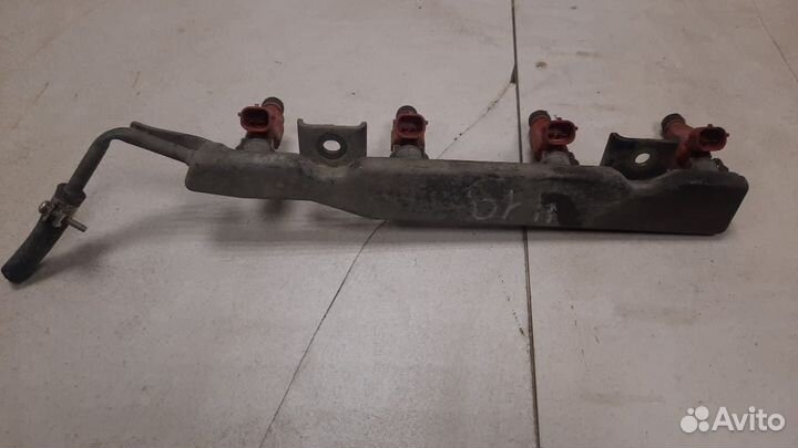 Рейка топливная (рампа) Nissan Almera