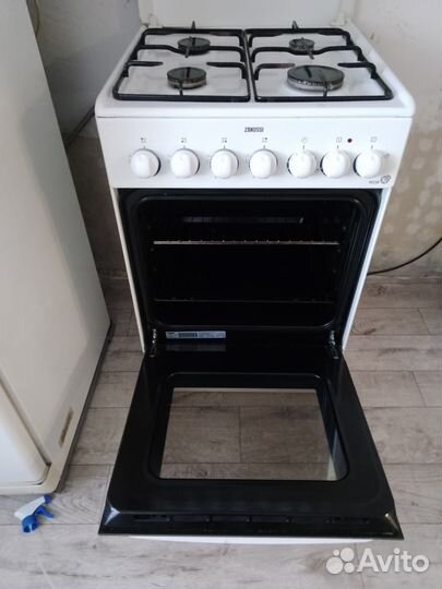 Газовая плита с электрической духовкой
