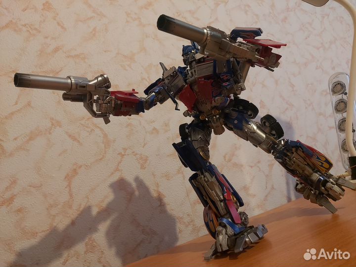 Трансформер Оптимус Прайм KM-01 32см