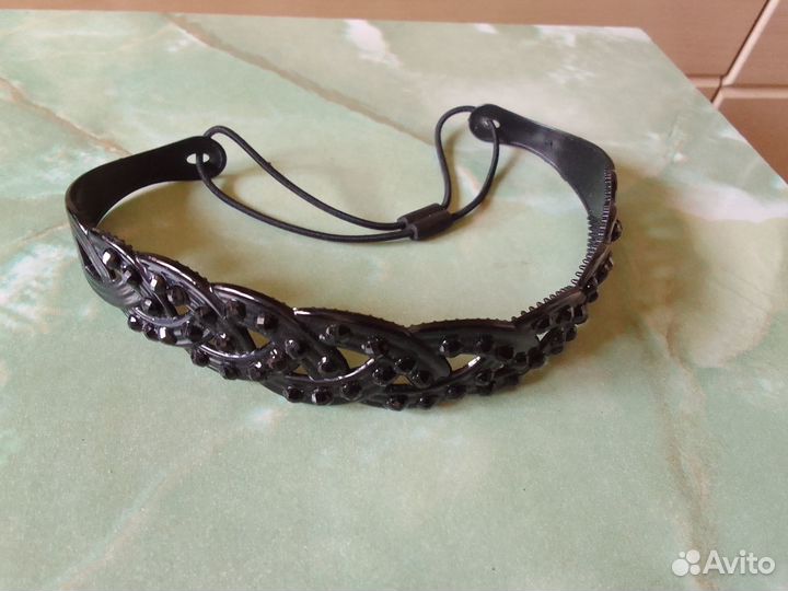 Женские гребни и ободки для волос