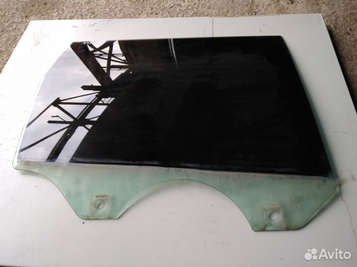 Стекло двери задней для Porsche Cayenne 955 957