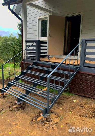 Лестница в дом под ключ