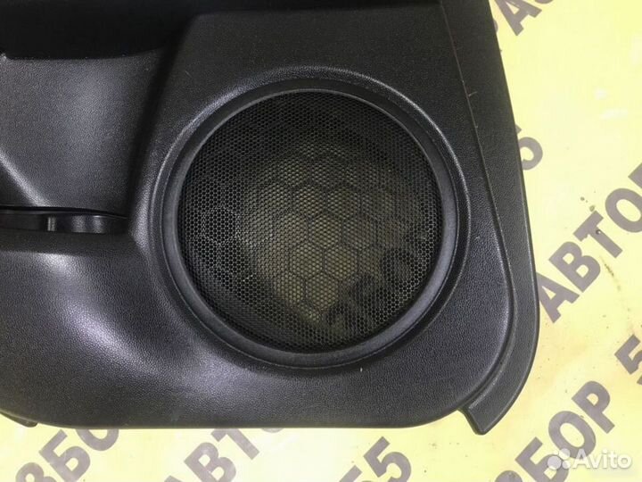 Обшивка двери задней левой Mazda 3 BK