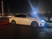 Kia Optima 2.0 AT, 2019, 122 000 км, с пробегом, цена 1 899 000 руб.