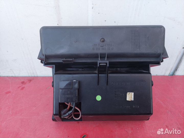 Пепельница Mercedes-Benz W202