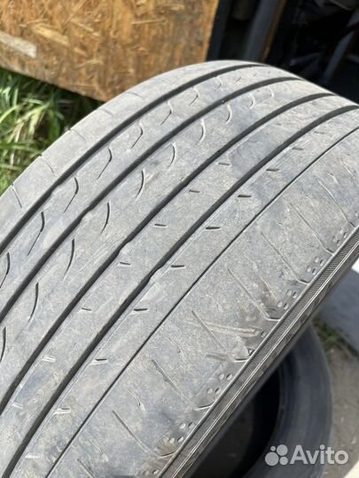 Yokohama BluEarth RV-02 215/55 R17 94V