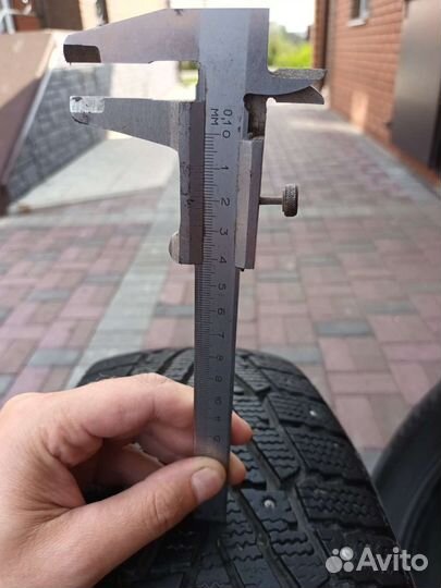 Roadstone Winguard Spike 225/60 R17 99T