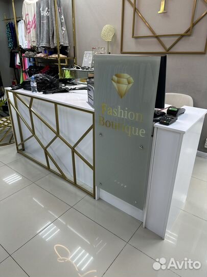 Стойка ресепшен