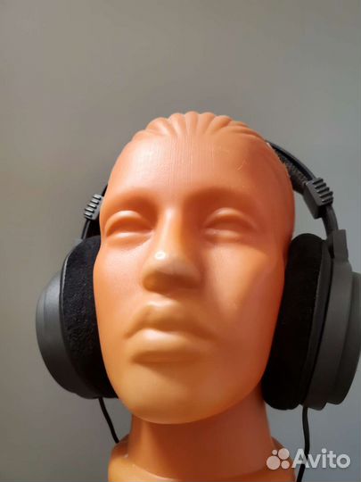 Проводные наушники