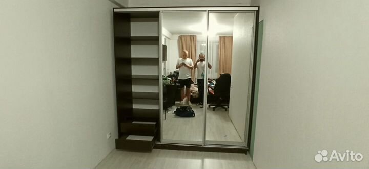 Шкаф-купе трехстворчатый зеркальный