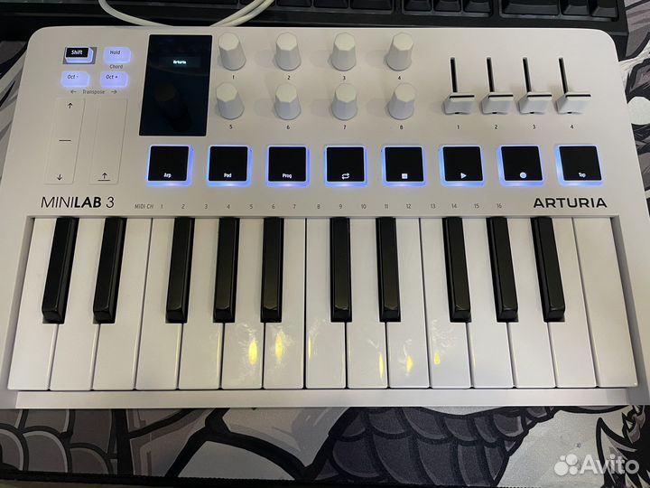 Миди клавиатура Arturia MiniLab 3