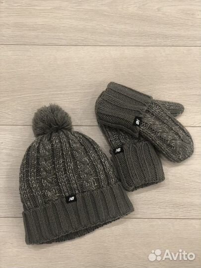 Комплект шапка и варежки NB