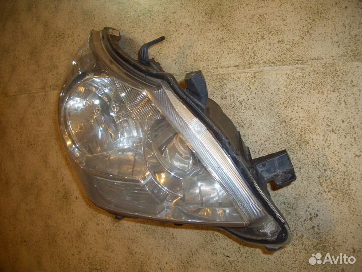 Фара правая Тойота Версо с09