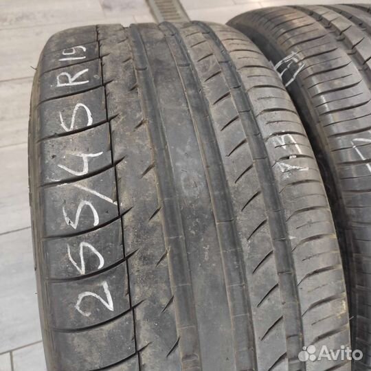 Michelin Pilot Sport PS2 255/45 R19