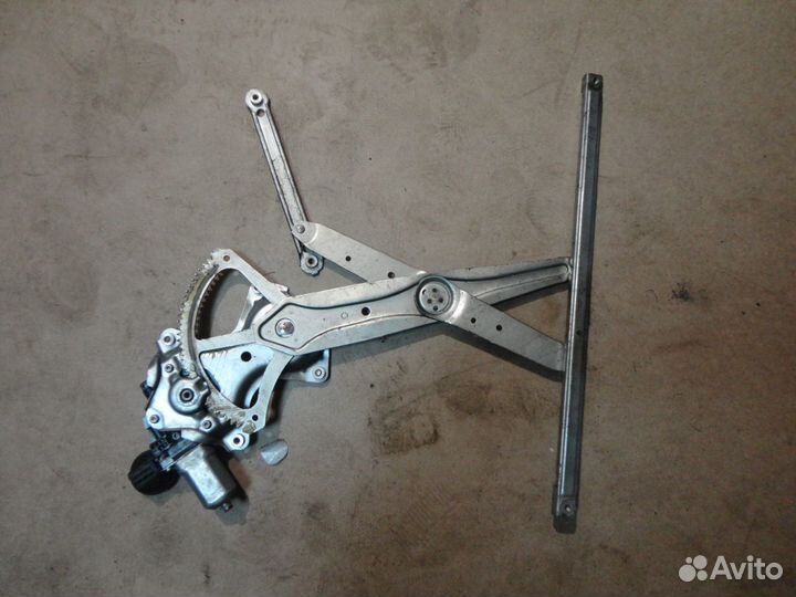 Стеклоподъемник передний правый Тойота Королла 150