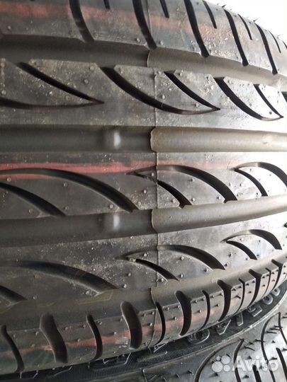 Pirelli P Zero Nero 205/40 R17