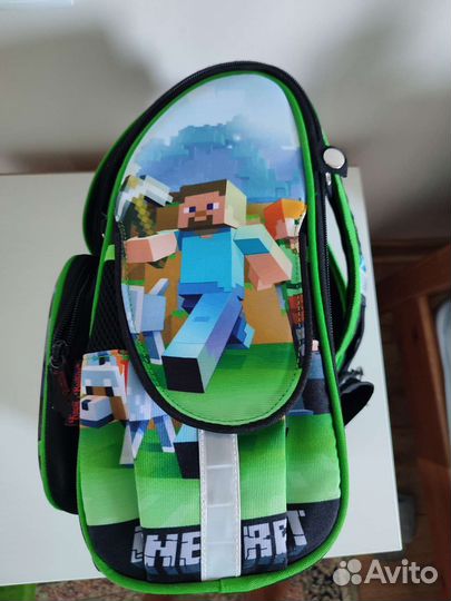 Ранец школьный для мальчика в отличном состояние