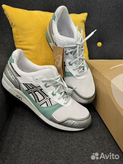 Кроссовки asics мужские 43,5