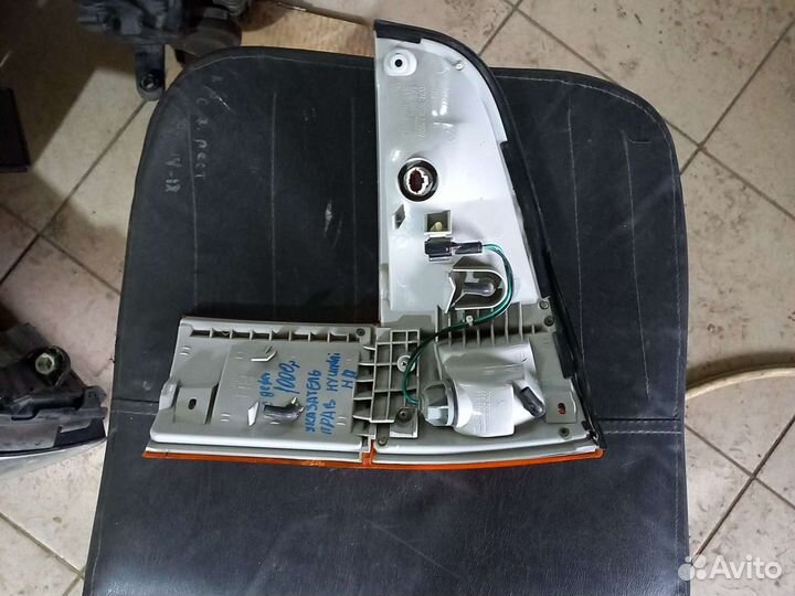 Фонарь с повторителем правый Hyundai HD